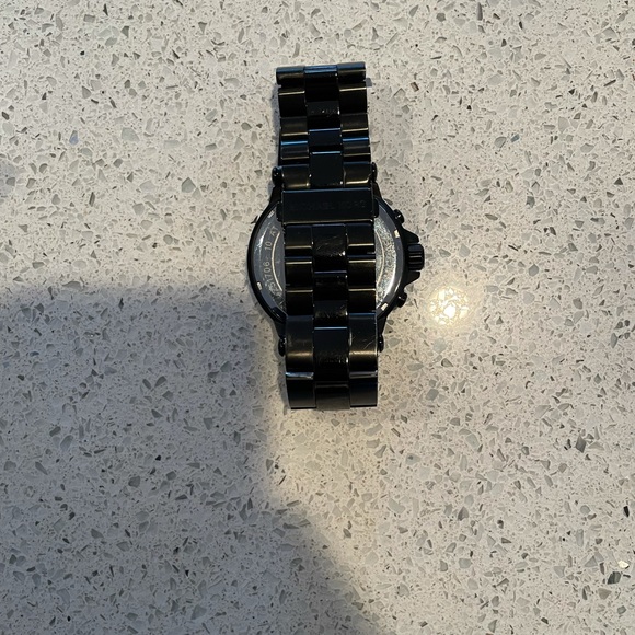 Blacked out men’s Michael Kors Watch - Picture 2 of 3